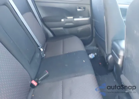 2019 Mitsubishi Outlander Sport 2.0 Es z USA, uszkodzony, nr VIN JA4AP3AU4KU013648